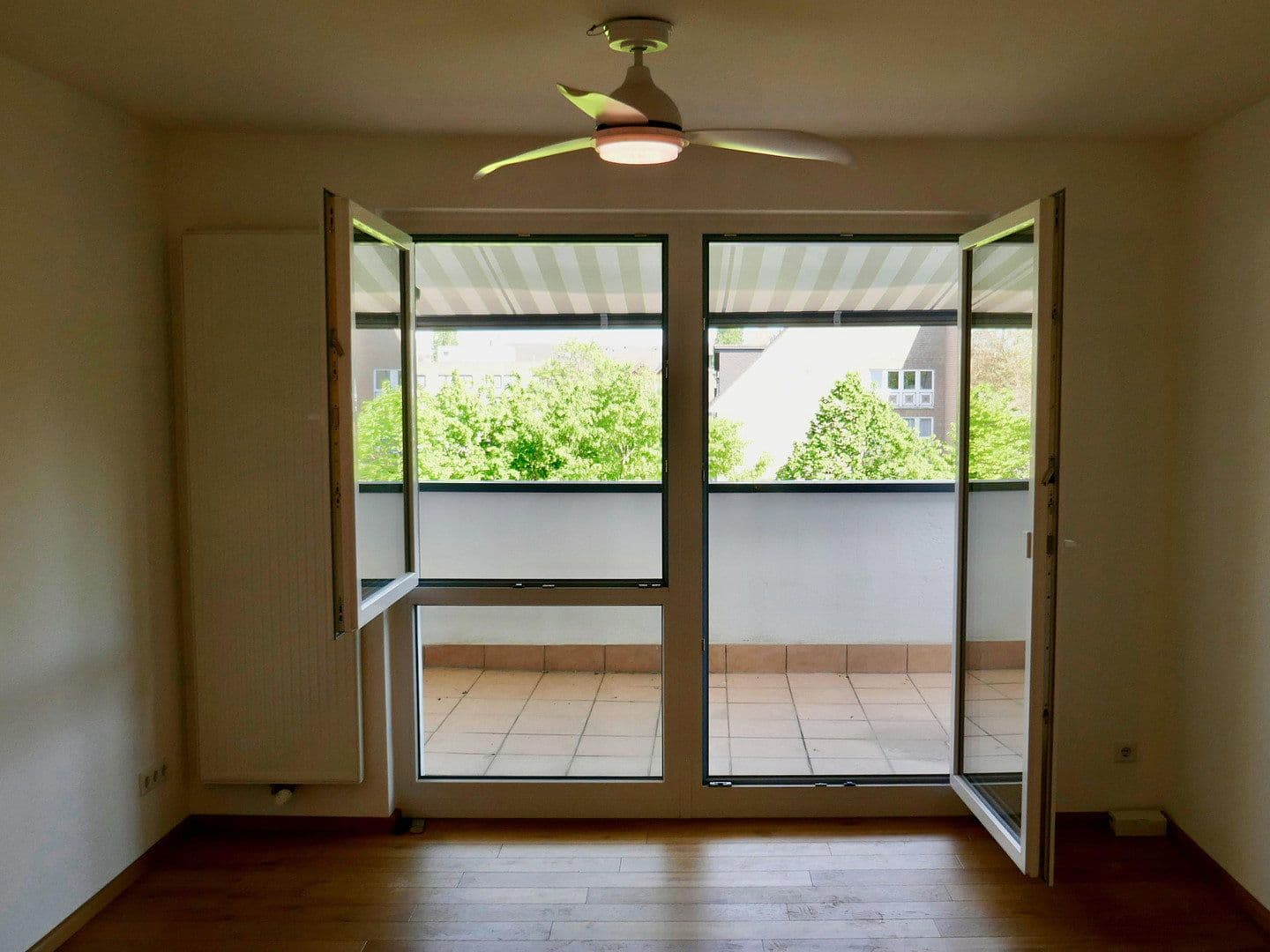 Predaj bytu 3-izbový 78 m², Merowingerstrasse 64, Düsseldorf, Severné Porýnie - Westfálsko Predaj bytu 3-izbový 78 m², Merowingerstrasse 64, Düsseldorf, Severné Porýnie - Westfálsko