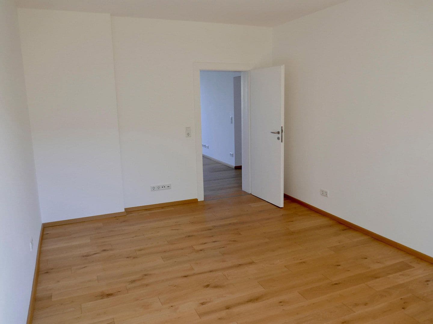 Predaj bytu 3-izbový 78 m², Merowingerstrasse 64, Düsseldorf, Severné Porýnie - Westfálsko Predaj bytu 3-izbový 78 m², Merowingerstrasse 64, Düsseldorf, Severné Porýnie - Westfálsko