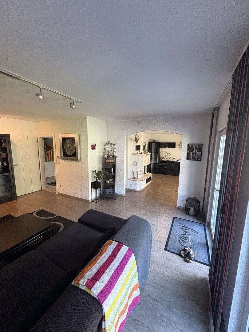 Predaj domu 133 m², pozemek 730 m², Kugelbergweg 5, Beratzhausen, Bavorsko Predaj domu 133 m², pozemek 730 m², Kugelbergweg 5, Beratzhausen, Bavorsko