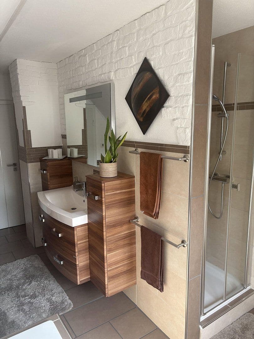 Predaj domu 133 m², pozemek 730 m², Kugelbergweg 5, Beratzhausen, Bavorsko Predaj domu 133 m², pozemek 730 m², Kugelbergweg 5, Beratzhausen, Bavorsko