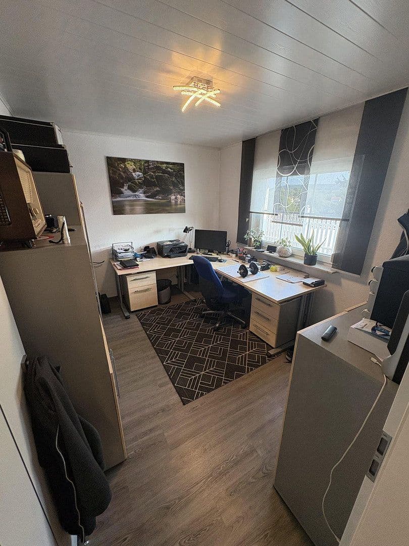 Predaj domu 133 m², pozemek 730 m², Kugelbergweg 5, Beratzhausen, Bavorsko Predaj domu 133 m², pozemek 730 m², Kugelbergweg 5, Beratzhausen, Bavorsko