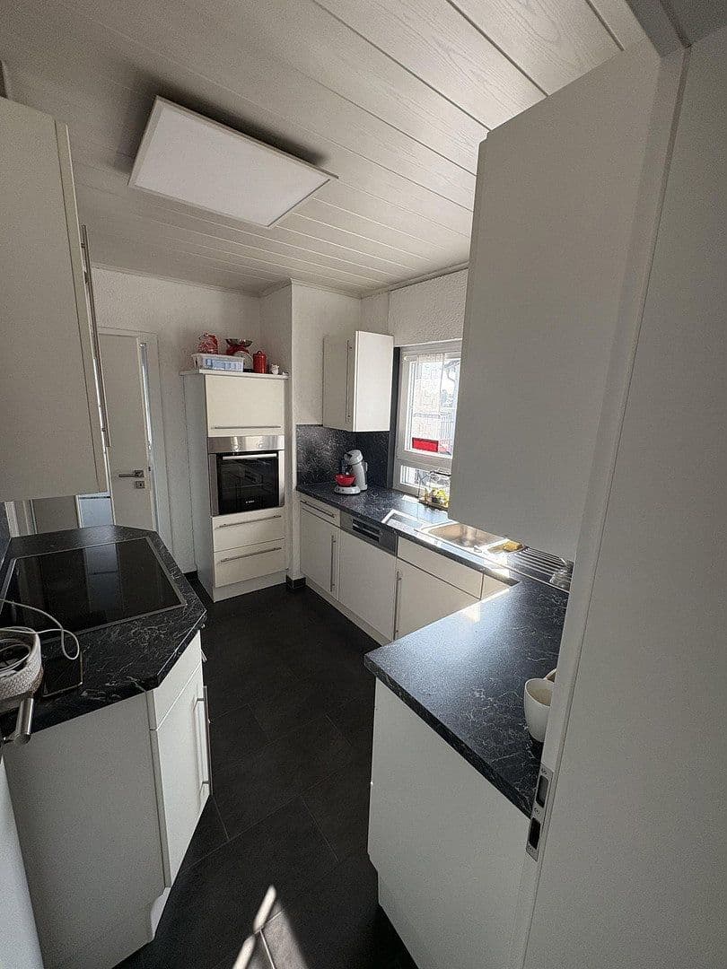 Predaj domu 133 m², pozemek 730 m², Kugelbergweg 5, Beratzhausen, Bavorsko Predaj domu 133 m², pozemek 730 m², Kugelbergweg 5, Beratzhausen, Bavorsko