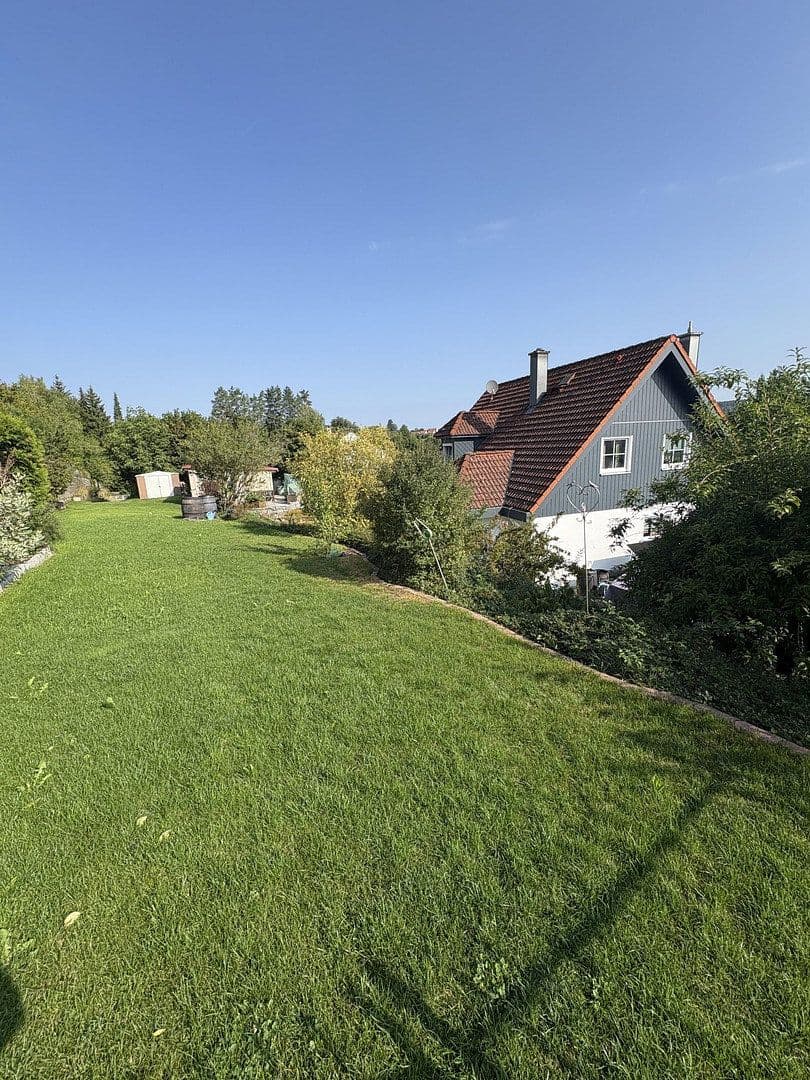 Predaj domu 133 m², pozemek 730 m², Kugelbergweg 5, Beratzhausen, Bavorsko Predaj domu 133 m², pozemek 730 m², Kugelbergweg 5, Beratzhausen, Bavorsko