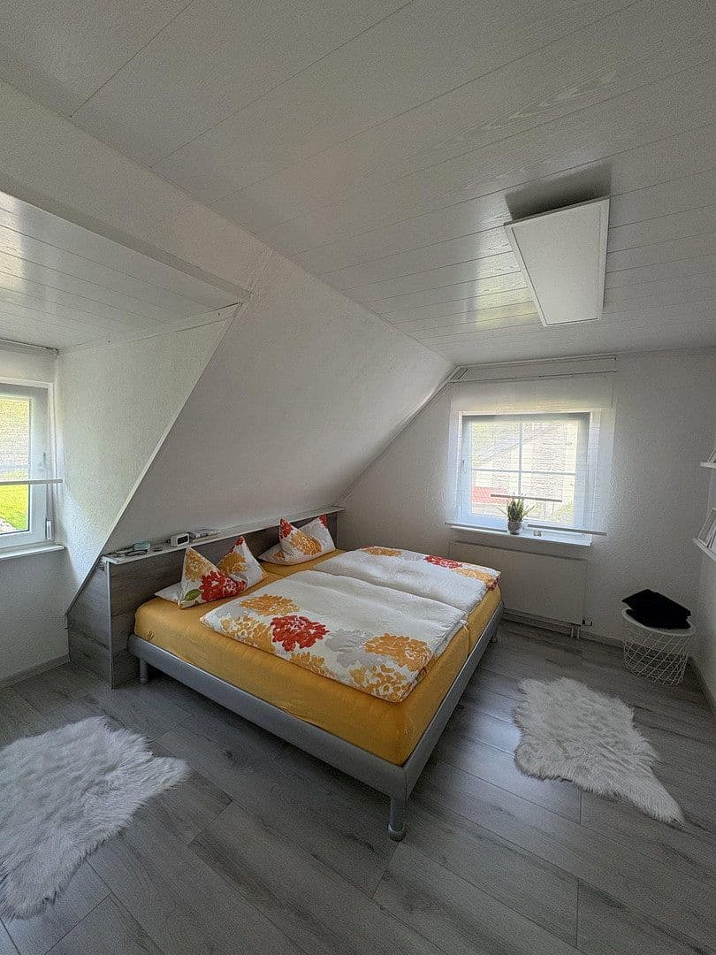 Predaj domu 133 m², pozemek 730 m², Kugelbergweg 5, Beratzhausen, Bavorsko Predaj domu 133 m², pozemek 730 m², Kugelbergweg 5, Beratzhausen, Bavorsko