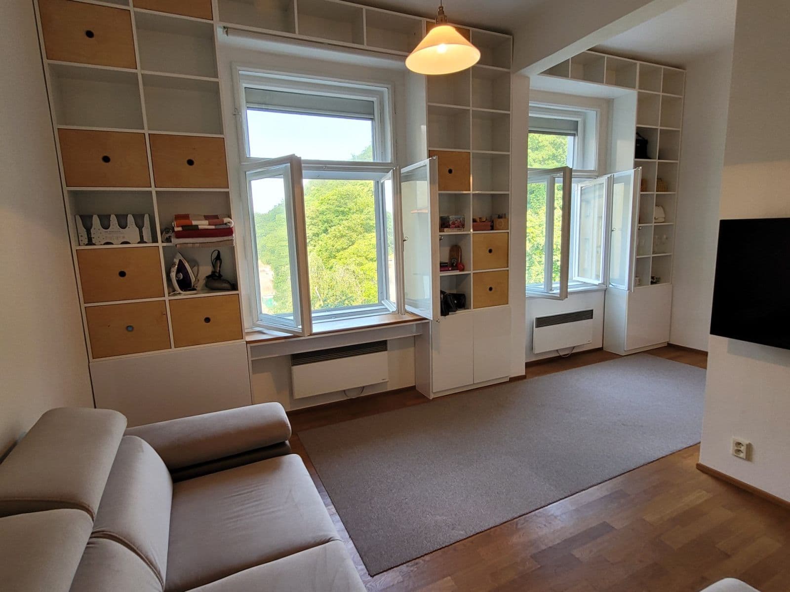Prenájom bytu 1-izbový 38 m², Thámova, Praha, Praha Prenájom bytu 1-izbový 38 m², Thámova, Praha, Praha