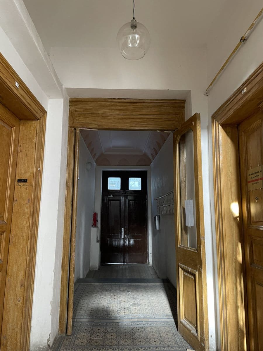 Prenájom bytu 1-izbový 38 m², Thámova, Praha, Praha Prenájom bytu 1-izbový 38 m², Thámova, Praha, Praha