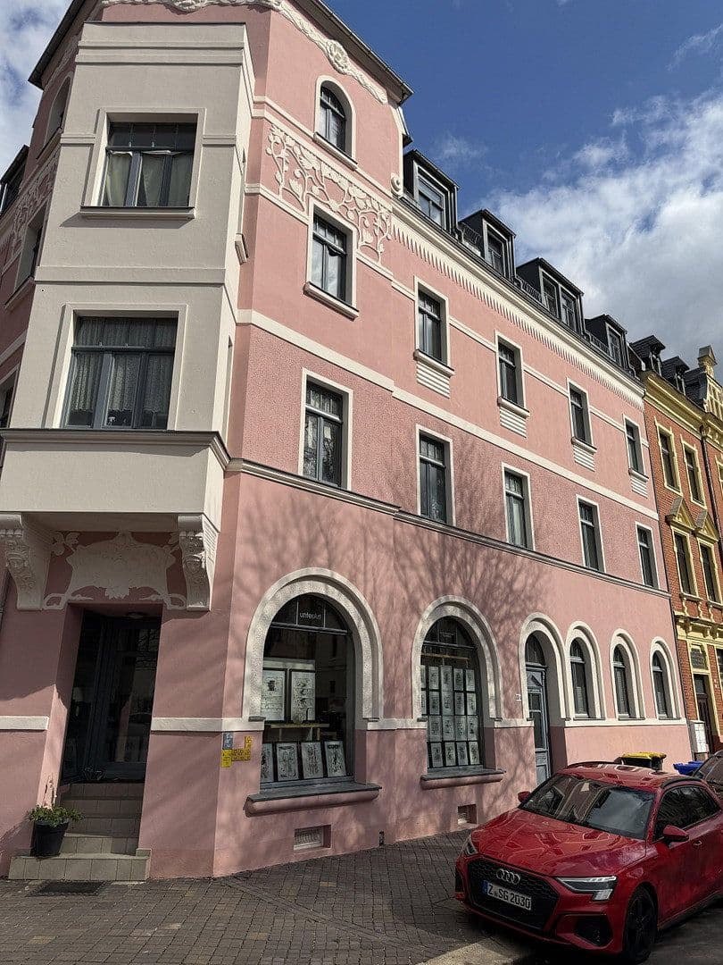 Prenájom bytu 3-izbový 90 m², Zwickau, Sasko Prenájom bytu 3-izbový 90 m², Zwickau, Sasko