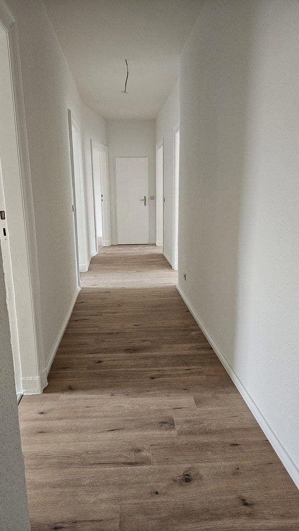 Prenájom bytu 3-izbový 92 m², Magdeburg, Sasko-Anhaltsko Prenájom bytu 3-izbový 92 m², Magdeburg, Sasko-Anhaltsko