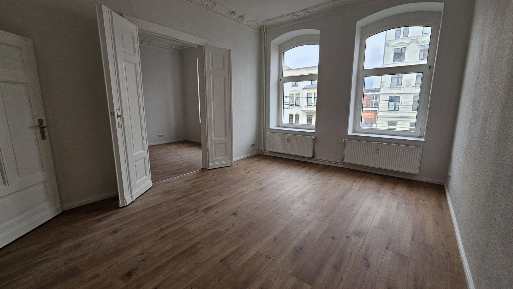 Prenájom bytu 3-izbový 92 m², Magdeburg, Sasko-Anhaltsko Prenájom bytu 3-izbový 92 m², Magdeburg, Sasko-Anhaltsko