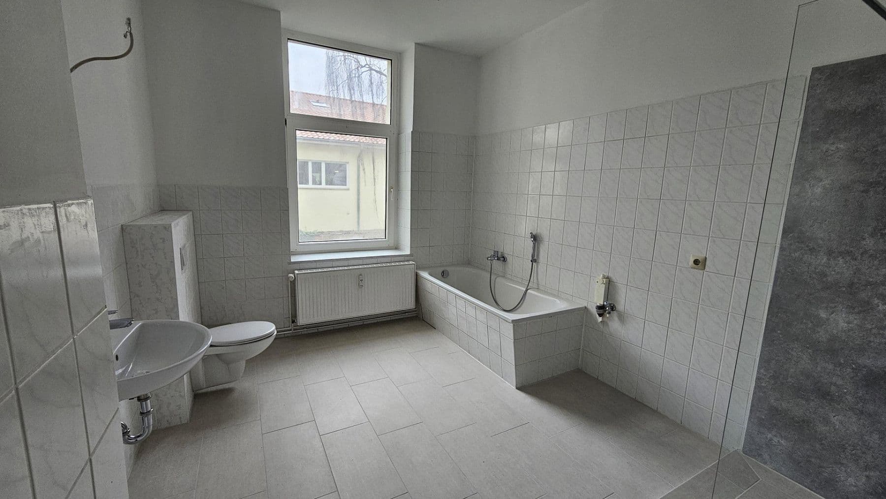 Prenájom bytu 3-izbový 92 m², Magdeburg, Sasko-Anhaltsko Prenájom bytu 3-izbový 92 m², Magdeburg, Sasko-Anhaltsko