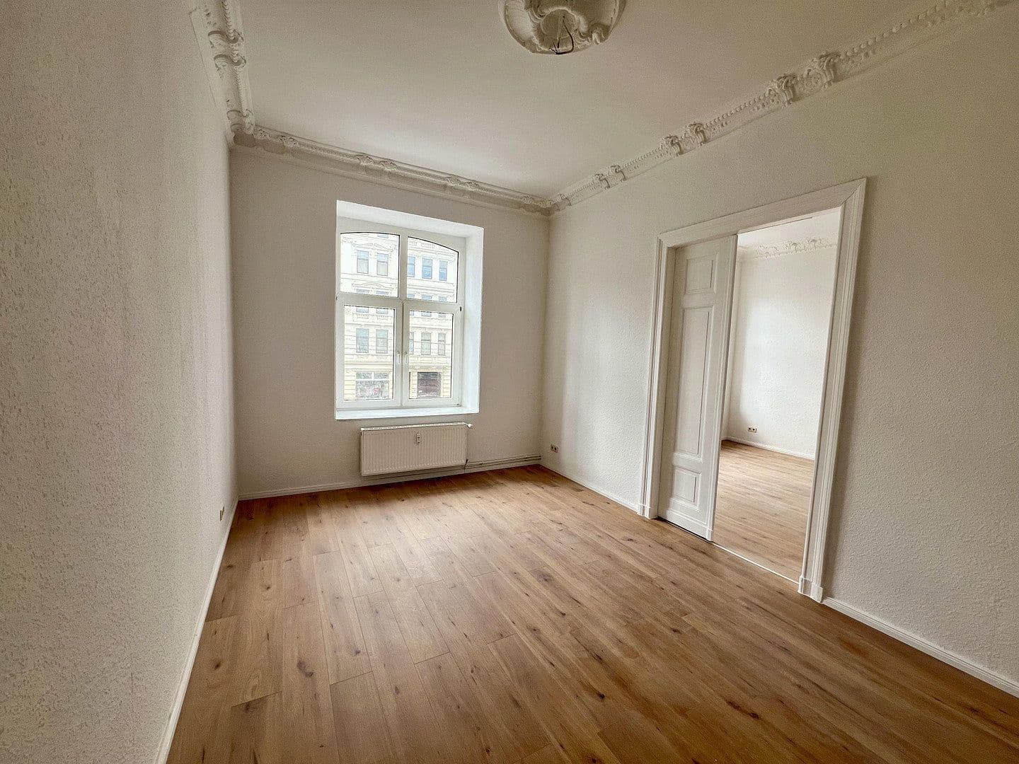 Prenájom bytu 3-izbový 92 m², Magdeburg, Sasko-Anhaltsko Prenájom bytu 3-izbový 92 m², Magdeburg, Sasko-Anhaltsko