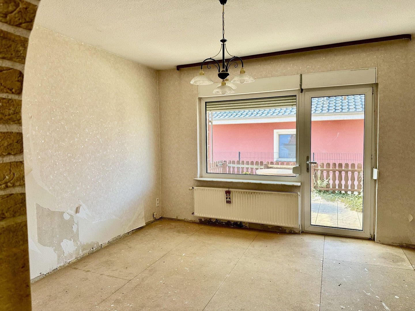 Predaj domu 132 m², pozemek 1.544 m², Predätzer Weg 2, Burg, Sasko-Anhaltsko Predaj domu 132 m², pozemek 1.544 m², Predätzer Weg 2, Burg, Sasko-Anhaltsko