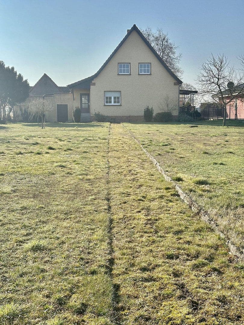 Predaj domu 132 m², pozemek 1.544 m², Predätzer Weg 2, Burg, Sasko-Anhaltsko Predaj domu 132 m², pozemek 1.544 m², Predätzer Weg 2, Burg, Sasko-Anhaltsko