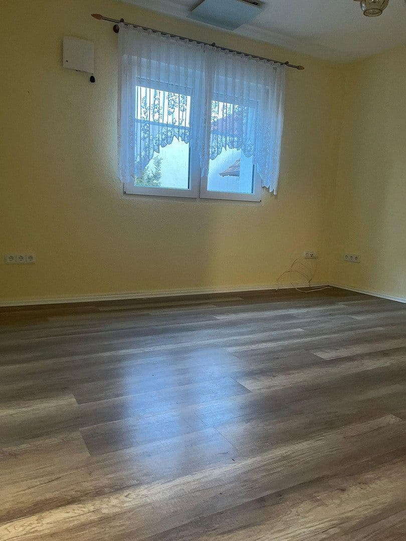 Predaj domu 138 m², pozemek 920 m², Kirchhain, Hesensko Predaj domu 138 m², pozemek 920 m², Kirchhain, Hesensko