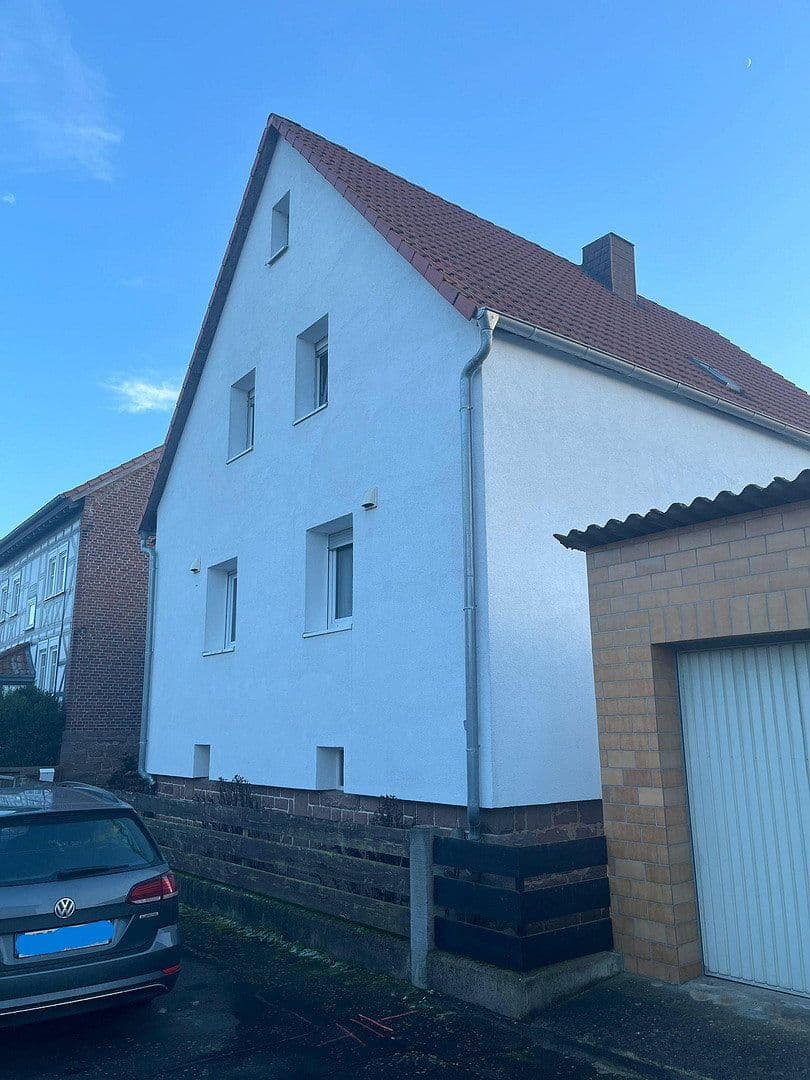 Predaj domu 138 m², pozemek 920 m², Kirchhain, Hesensko Predaj domu 138 m², pozemek 920 m², Kirchhain, Hesensko