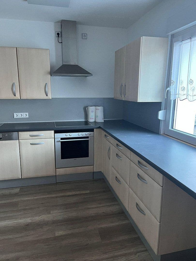 Predaj domu 138 m², pozemek 920 m², Kirchhain, Hesensko Predaj domu 138 m², pozemek 920 m², Kirchhain, Hesensko