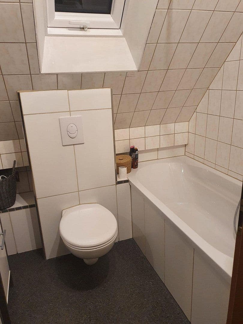 Predaj domu 138 m², pozemek 920 m², Kirchhain, Hesensko Predaj domu 138 m², pozemek 920 m², Kirchhain, Hesensko