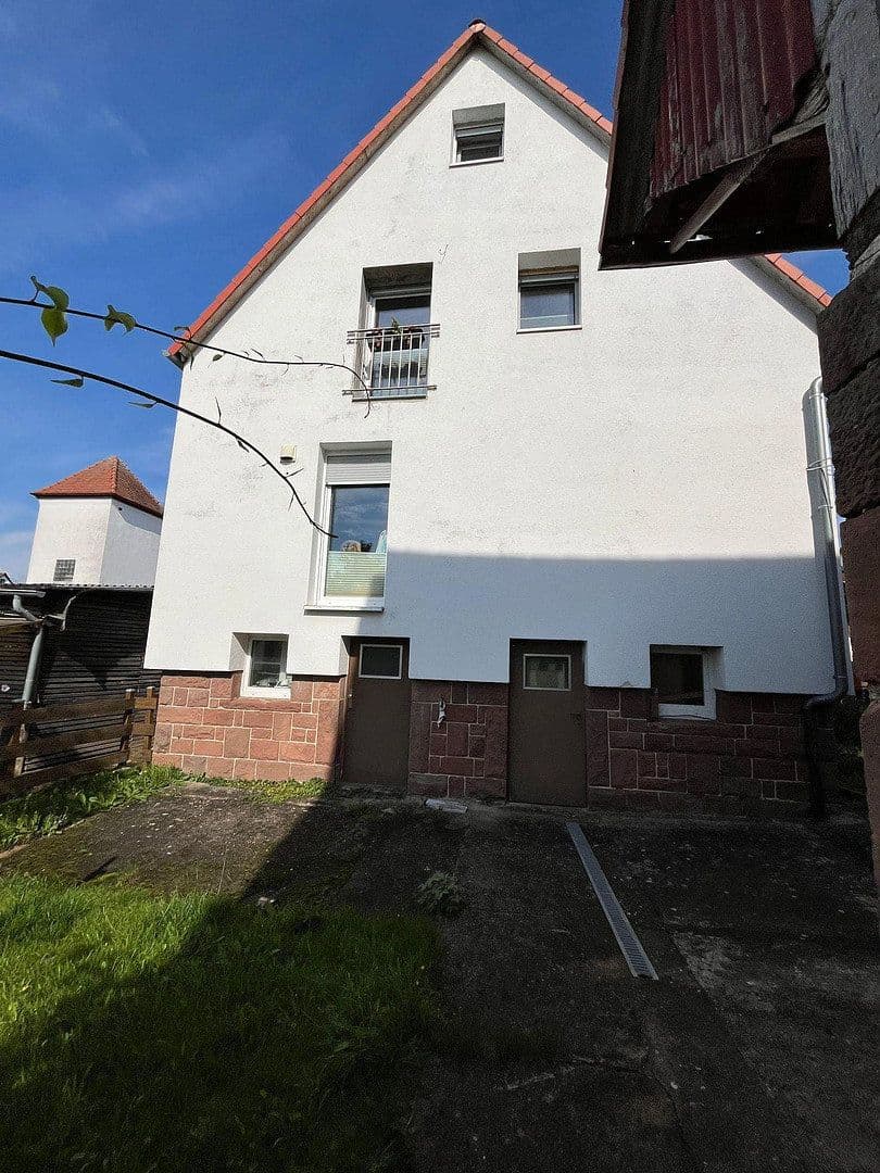 Predaj domu 138 m², pozemek 920 m², Kirchhain, Hesensko Predaj domu 138 m², pozemek 920 m², Kirchhain, Hesensko