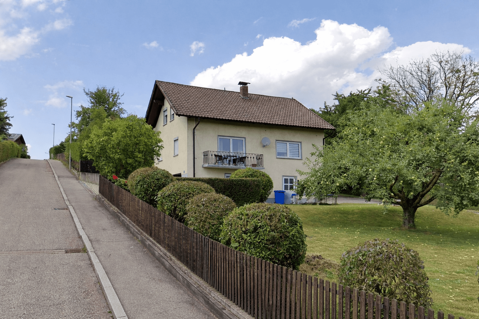 Predaj domu 127 m², pozemek 1.229 m², Ruhstorf a.d.Rott, Bavorsko Predaj domu 127 m², pozemek 1.229 m², Ruhstorf a.d.Rott, Bavorsko