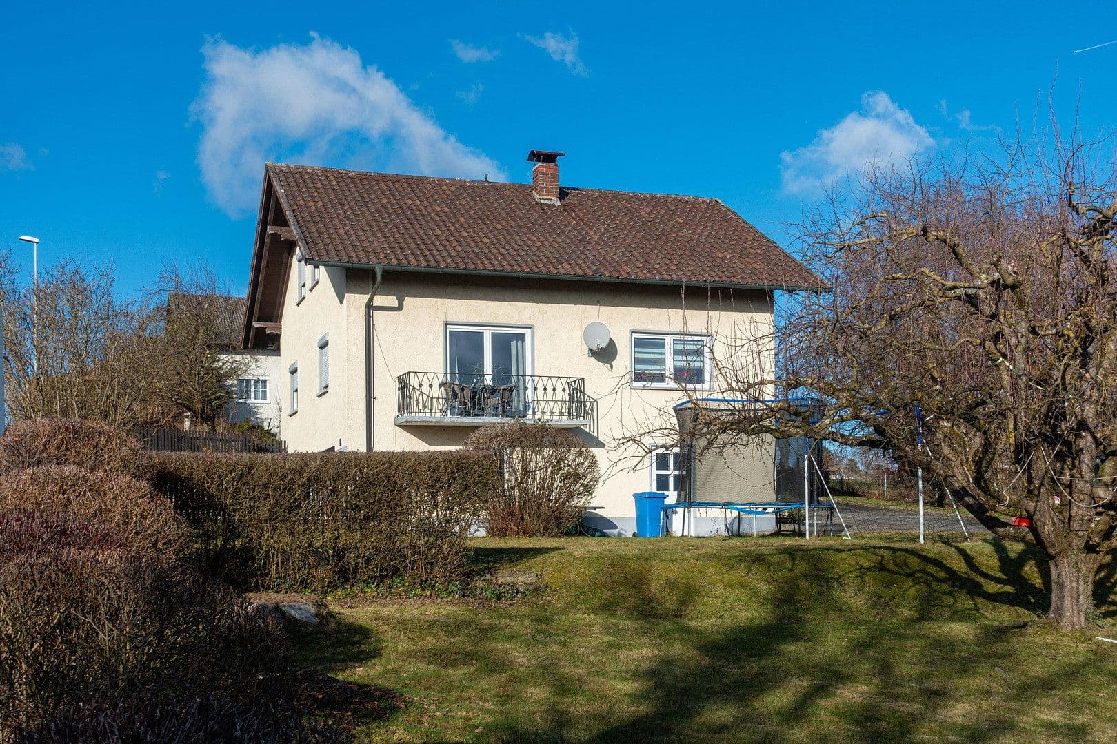 Predaj domu 127 m², pozemek 1.229 m², Ruhstorf a.d.Rott, Bavorsko Predaj domu 127 m², pozemek 1.229 m², Ruhstorf a.d.Rott, Bavorsko