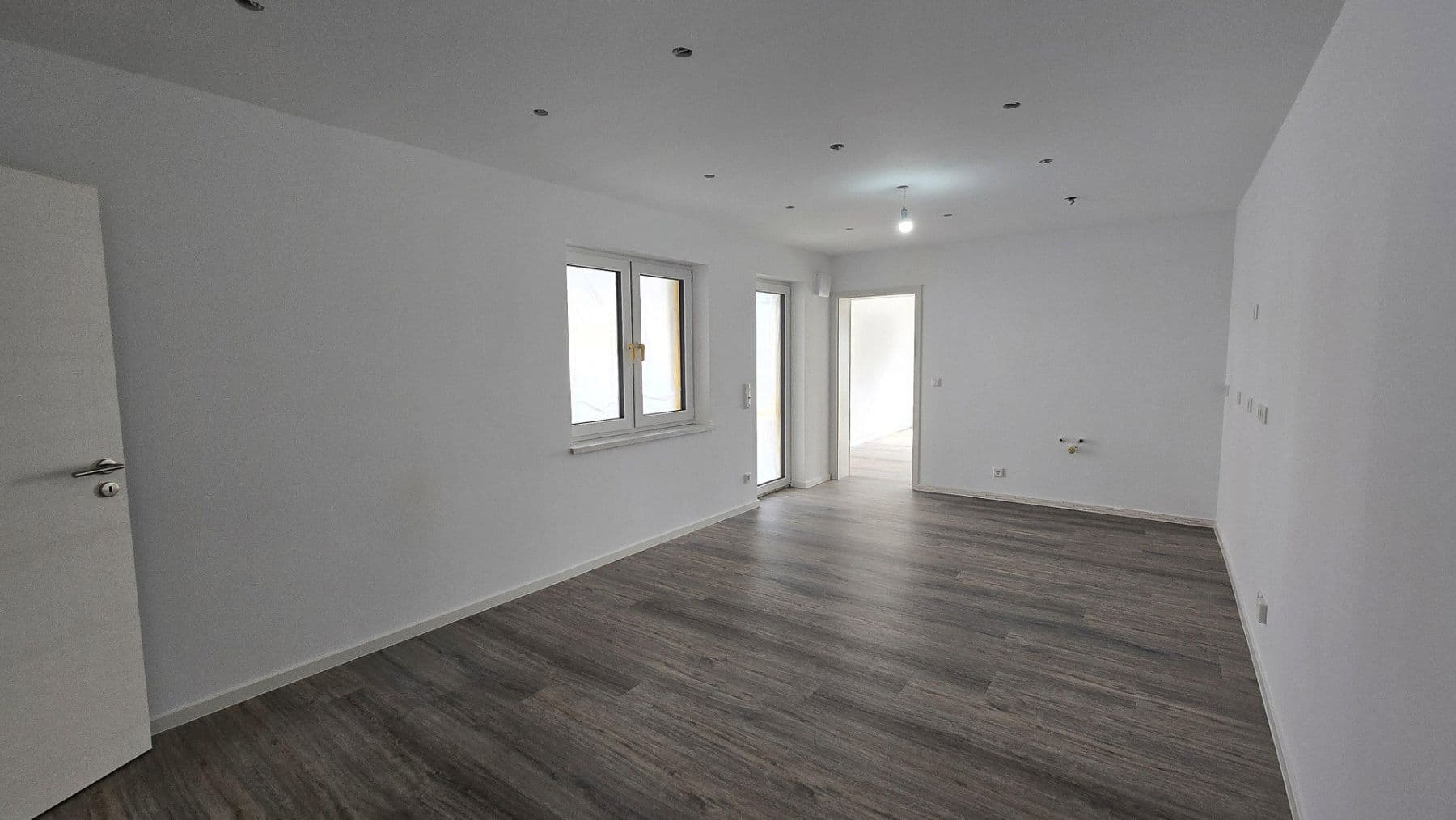 Prenájom bytu 3-izbový 80 m², Römerberg, Porýnie-Falcko Prenájom bytu 3-izbový 80 m², Römerberg, Porýnie-Falcko