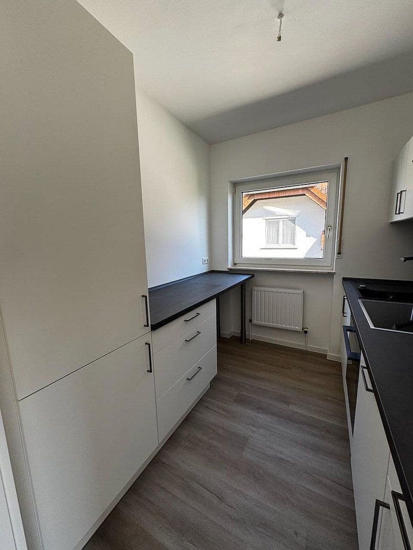 Prenájom bytu 3-izbový 83 m², Dietrich-Bonhoeffer-Str 14, Oberursel (Taunus), Hesensko Prenájom bytu 3-izbový 83 m², Dietrich-Bonhoeffer-Str 14, Oberursel (Taunus), Hesensko