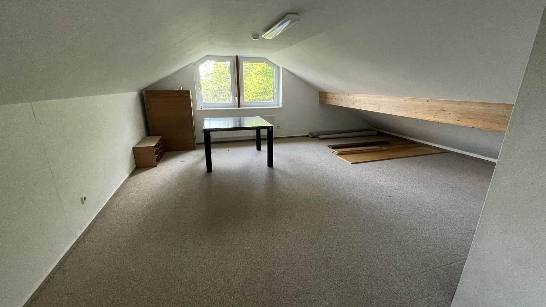 Predaj domu 248 m², pozemek 998 m², Krautgartenweg 3, Neckargemünd, Bádensko-Wurttembersko Predaj domu 248 m², pozemek 998 m², Krautgartenweg 3, Neckargemünd, Bádensko-Wurttembersko