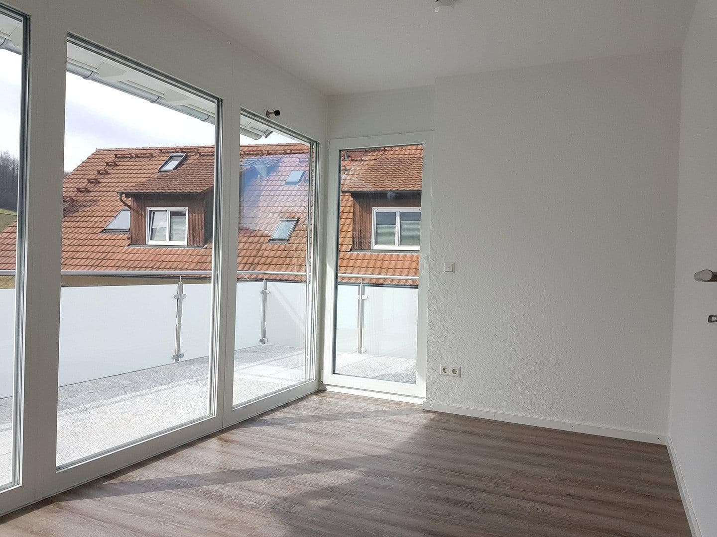 Prenájom bytu 3-izbový 73 m², Schliengen, Bádensko-Wurttembersko Prenájom bytu 3-izbový 73 m², Schliengen, Bádensko-Wurttembersko