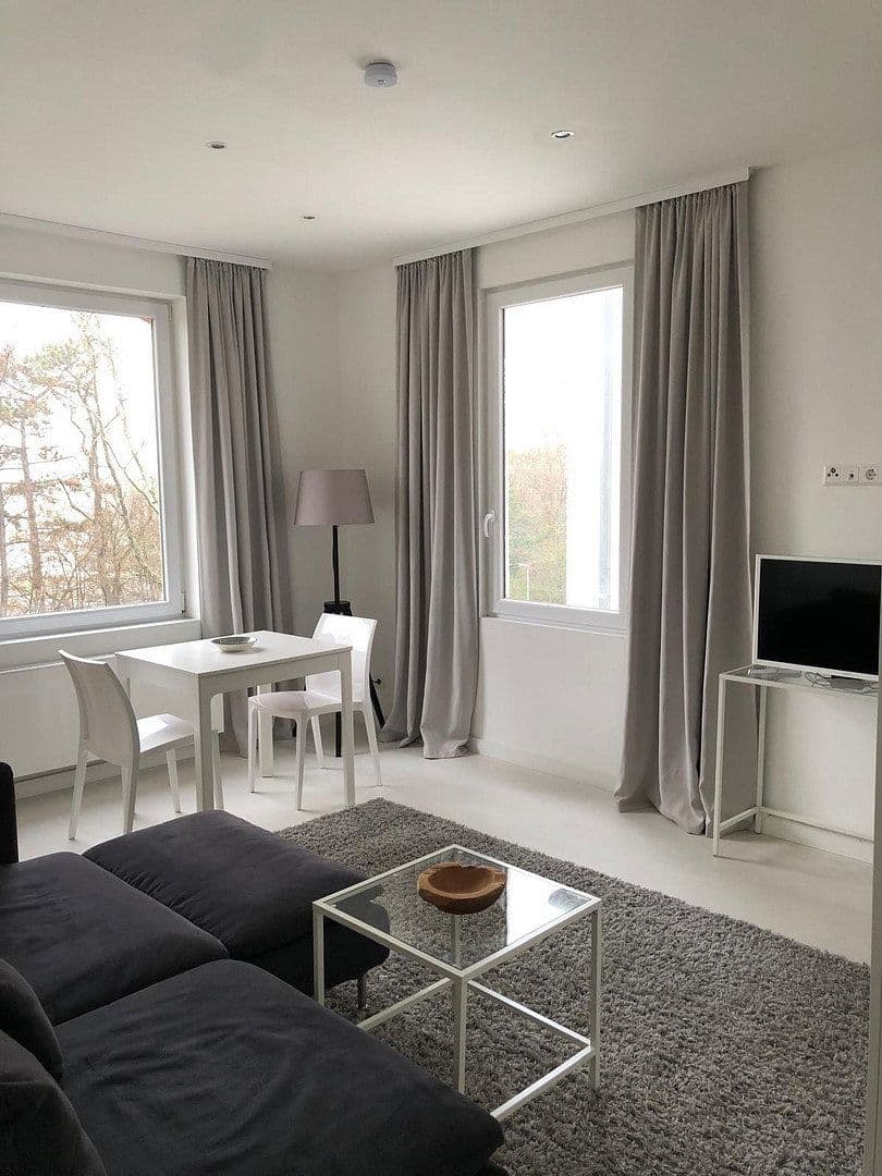 Prenájom bytu 2-izbový 54 m², Stuttgart, Bádensko-Wurttembersko Prenájom bytu 2-izbový 54 m², Stuttgart, Bádensko-Wurttembersko