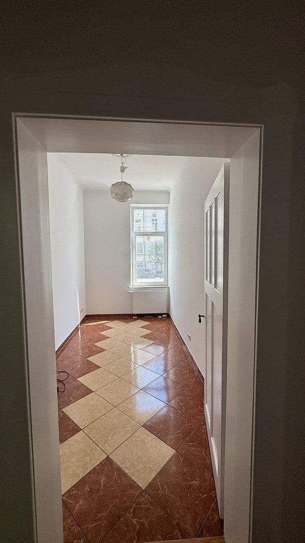 Prenájom bytu 6-izbový 160 m², Hannover, Dolné Sasko Prenájom bytu 6-izbový 160 m², Hannover, Dolné Sasko