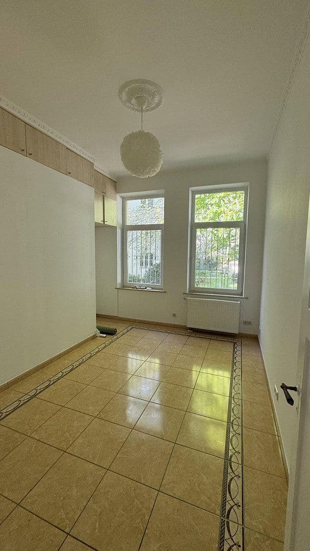 Prenájom bytu 6-izbový 160 m², Hannover, Dolné Sasko Prenájom bytu 6-izbový 160 m², Hannover, Dolné Sasko