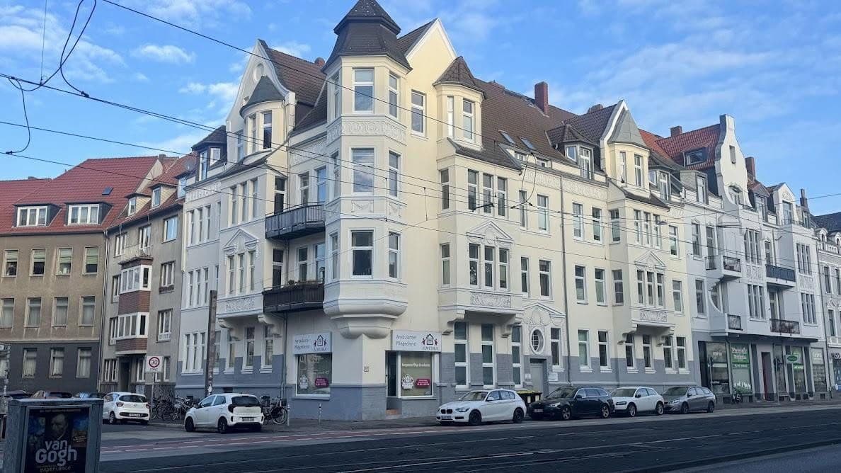 Prenájom bytu 6-izbový 160 m², Hannover, Dolné Sasko Prenájom bytu 6-izbový 160 m², Hannover, Dolné Sasko