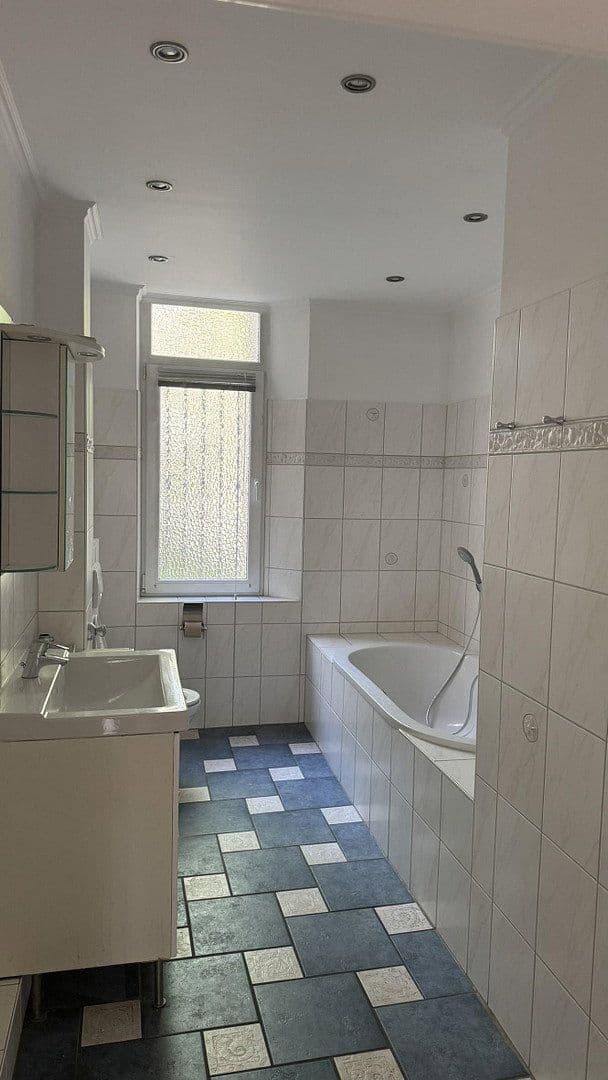 Prenájom bytu 6-izbový 160 m², Hannover, Dolné Sasko Prenájom bytu 6-izbový 160 m², Hannover, Dolné Sasko