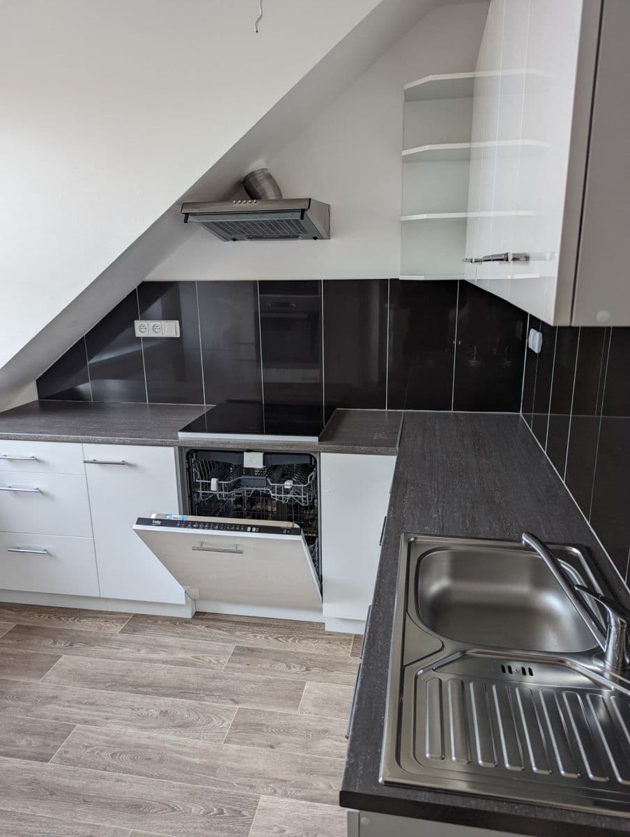Prenájom bytu 3-izbový 60 m², Skorkovského, Brno, Jihomoravský kraj Prenájom bytu 3-izbový 60 m², Skorkovského, Brno, Jihomoravský kraj