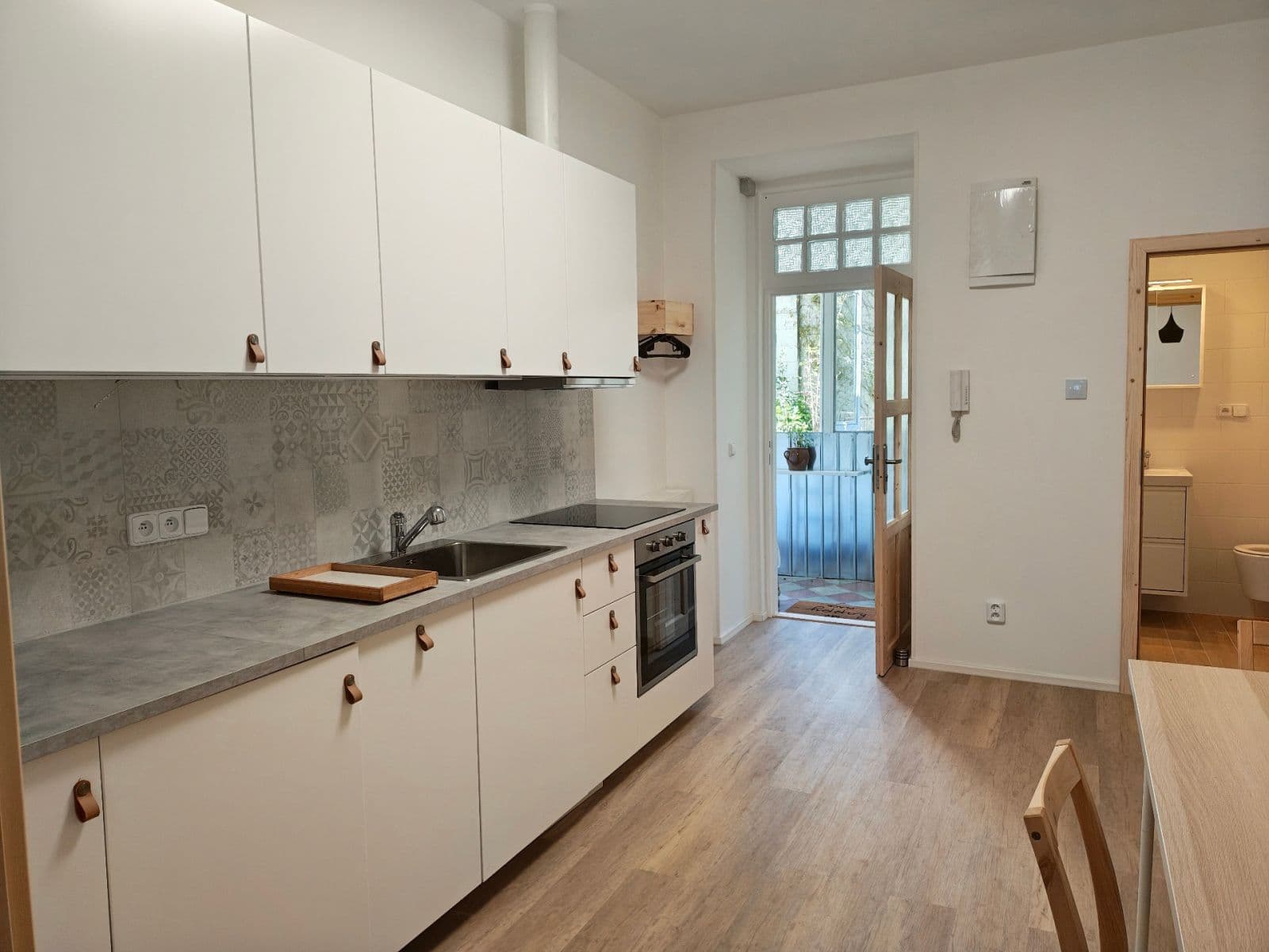 Prenájom bytu 1-izbový 42 m², Šlikova, Praha, Praha Prenájom bytu 1-izbový 42 m², Šlikova, Praha, Praha