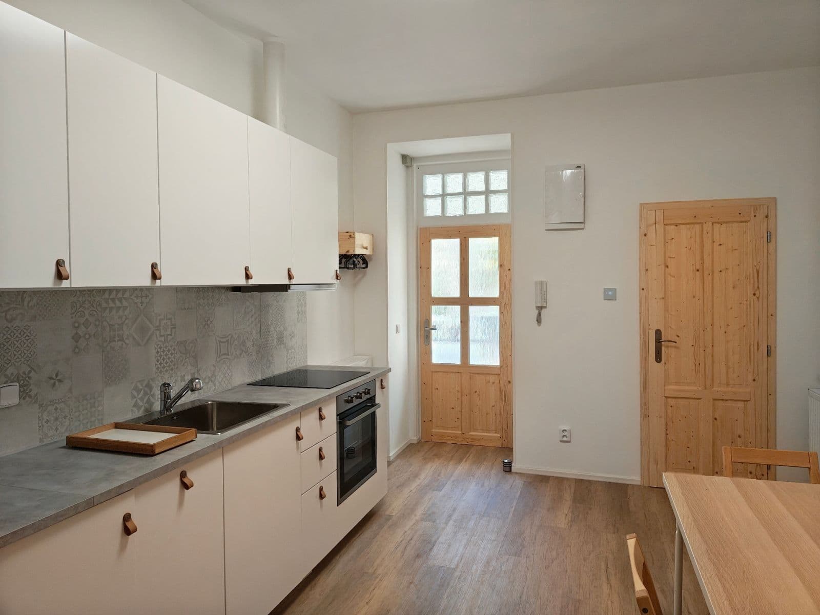 Prenájom bytu 1-izbový 42 m², Šlikova, Praha, Praha Prenájom bytu 1-izbový 42 m², Šlikova, Praha, Praha