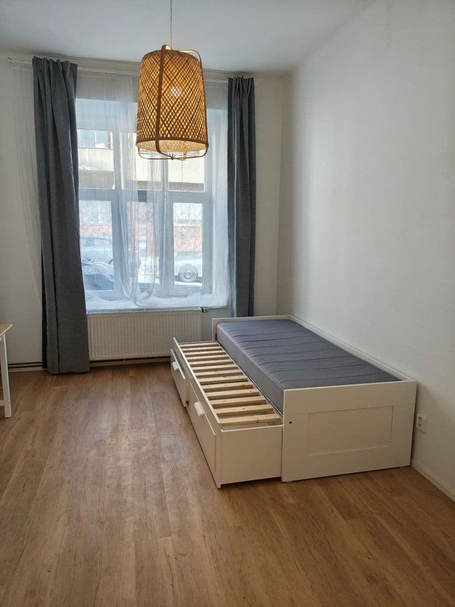 Prenájom bytu 1-izbový 42 m², Šlikova, Praha, Praha Prenájom bytu 1-izbový 42 m², Šlikova, Praha, Praha