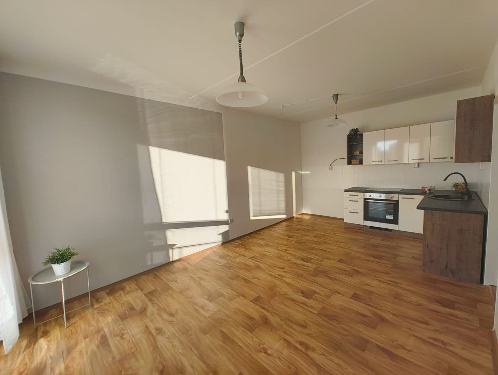 Prenájom bytu 2-izbový 43 m², Berlínská, Tábor, Jihočeský kraj Prenájom bytu 2-izbový 43 m², Berlínská, Tábor, Jihočeský kraj