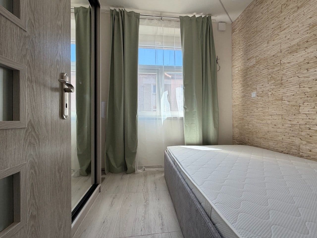 Prenájom bytu 3-izbový 55 m², Na Jarově, Praha, Praha Prenájom bytu 3-izbový 55 m², Na Jarově, Praha, Praha