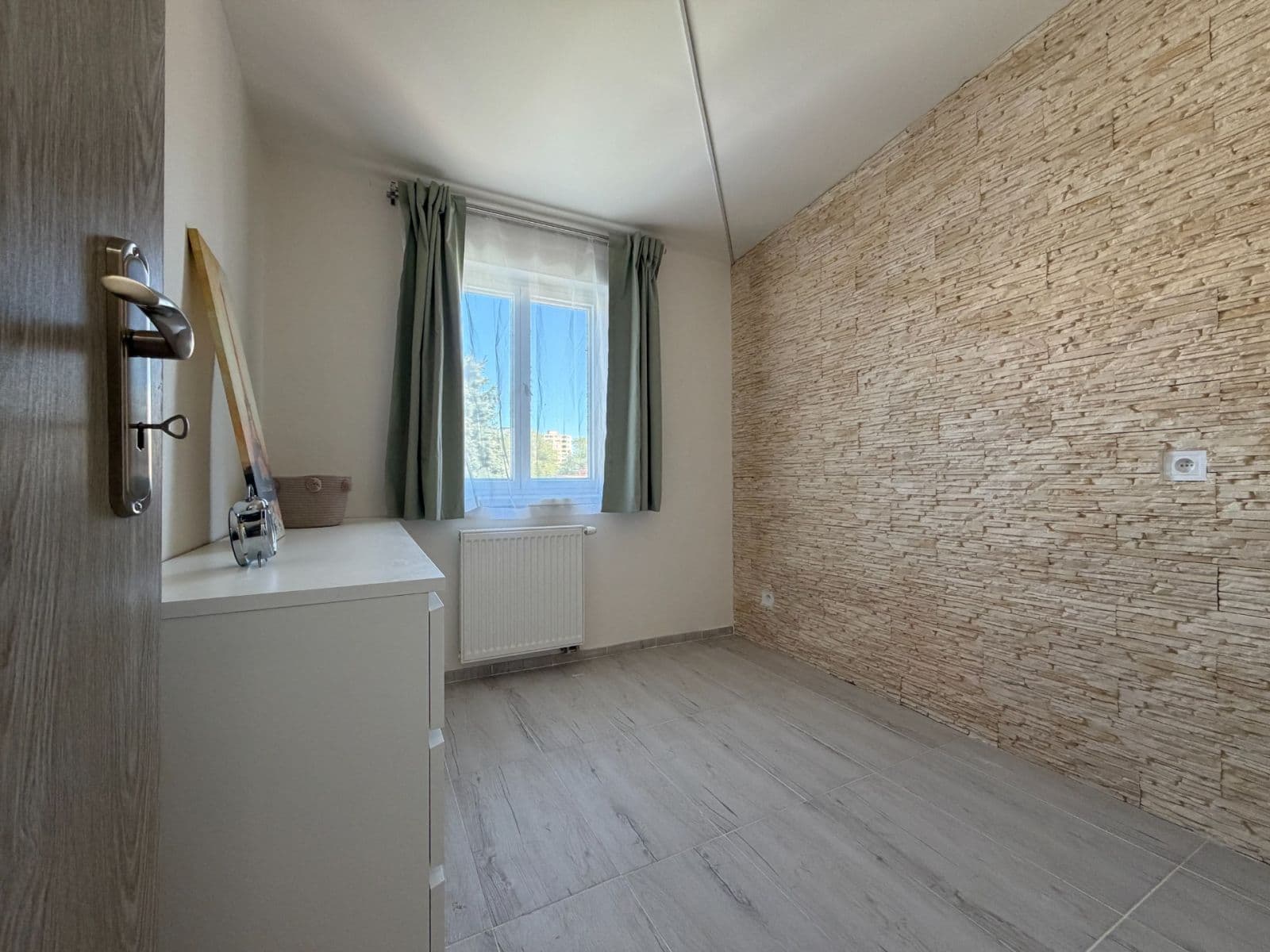 Prenájom bytu 3-izbový 55 m², Na Jarově, Praha, Praha Prenájom bytu 3-izbový 55 m², Na Jarově, Praha, Praha