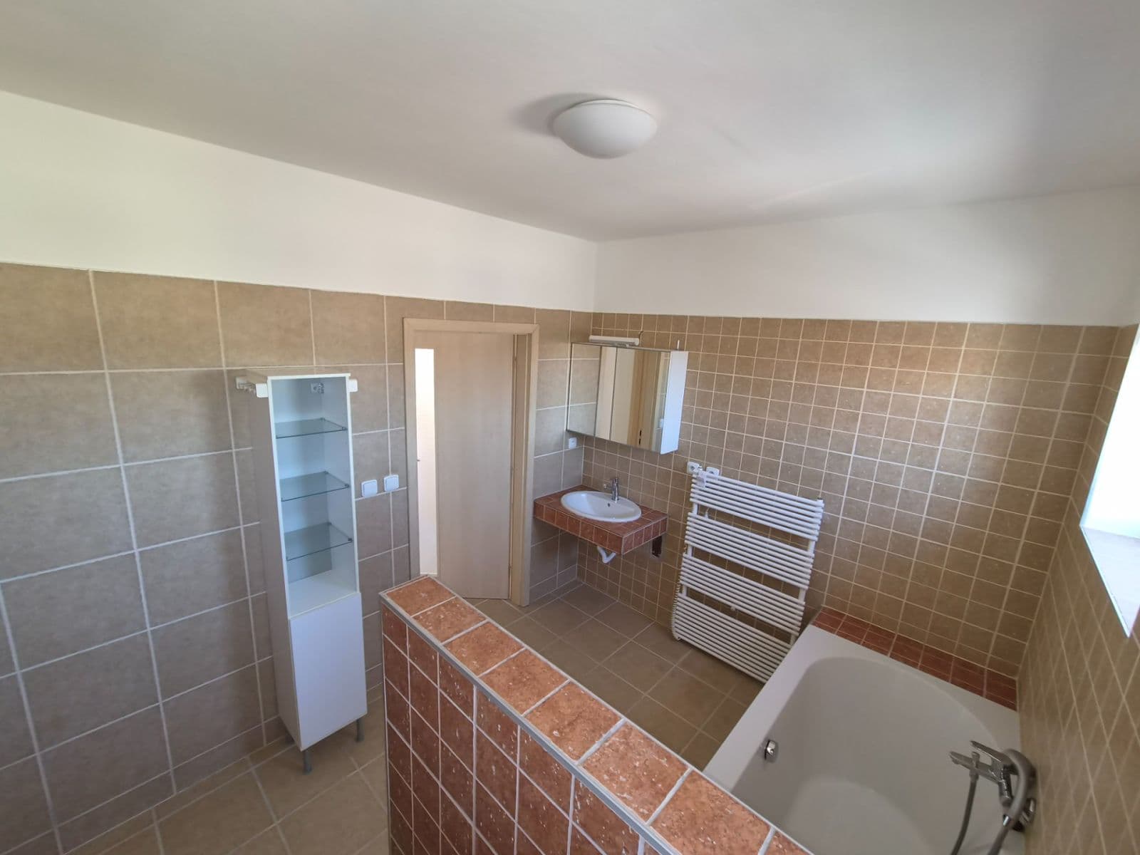 Prenájom bytu 3-izbový 111 m², Vránova, Brno, Jihomoravský kraj Prenájom bytu 3-izbový 111 m², Vránova, Brno, Jihomoravský kraj