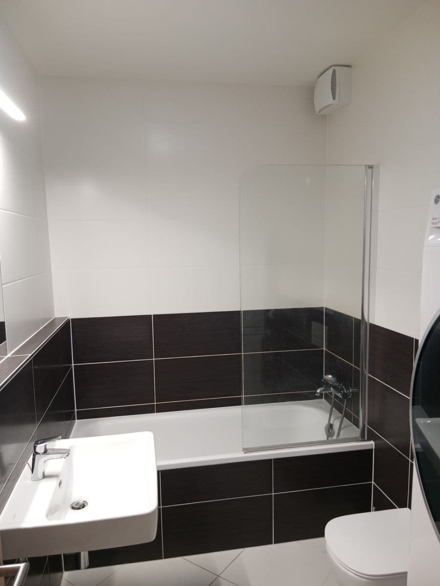 Prenájom bytu 2-izbový 48 m², Gollové, Praha, Praha Prenájom bytu 2-izbový 48 m², Gollové, Praha, Praha