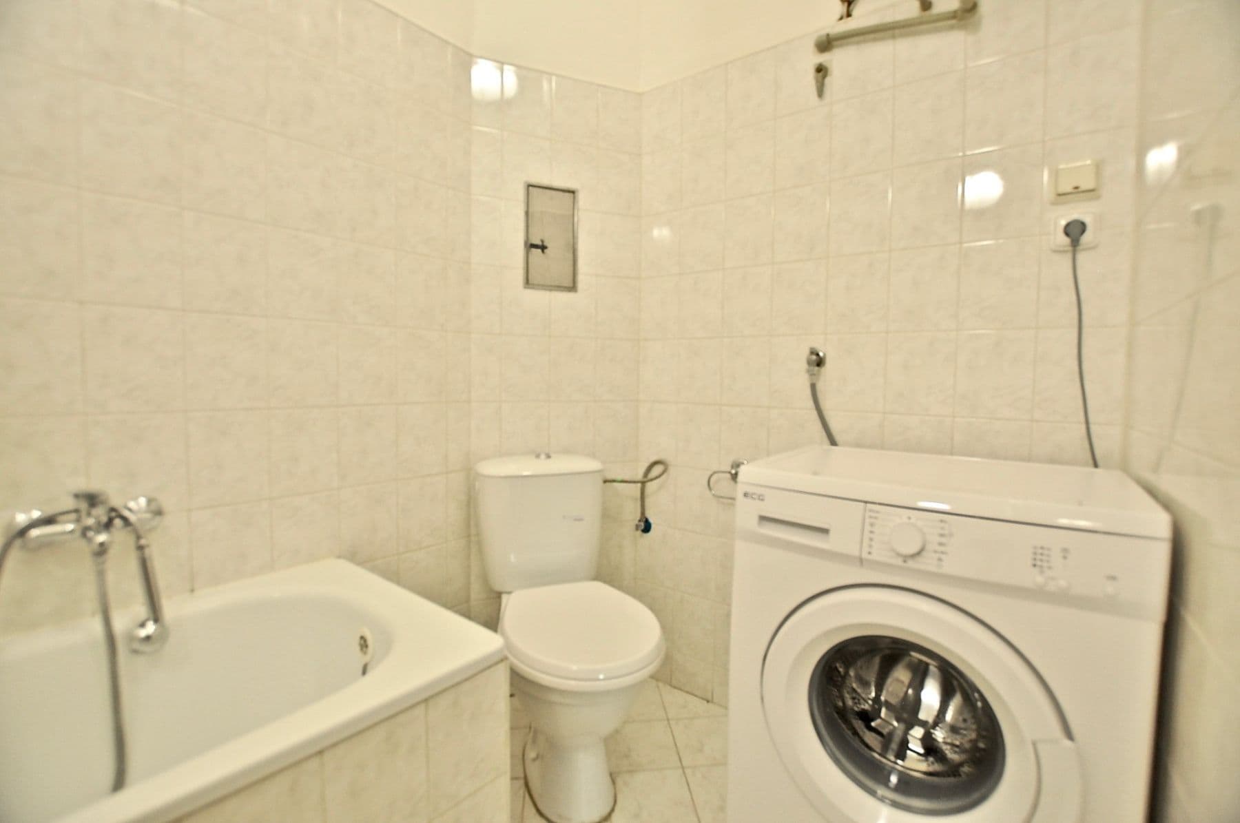 Predaj bytu 2-izbový 40 m², Komunardů, Praha, Praha Predaj bytu 2-izbový 40 m², Komunardů, Praha, Praha