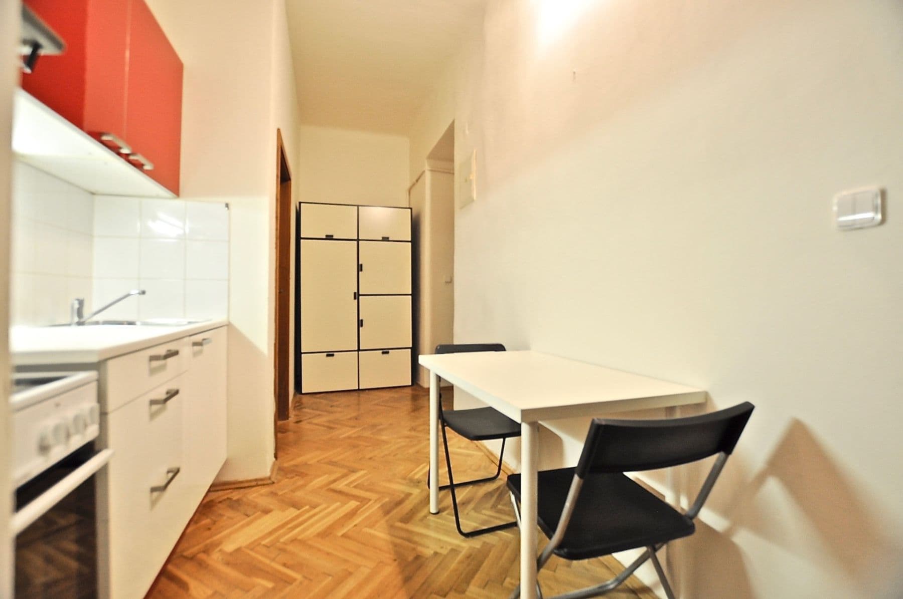 Predaj bytu 2-izbový 40 m², Komunardů, Praha, Praha Predaj bytu 2-izbový 40 m², Komunardů, Praha, Praha