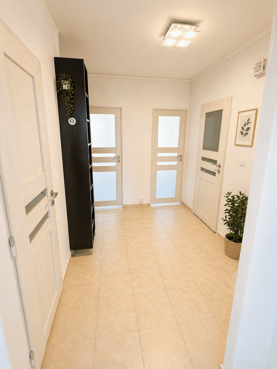 Prenájom bytu 3-izbový 70 m², Na Komořsku, Praha, Praha Prenájom bytu 3-izbový 70 m², Na Komořsku, Praha, Praha