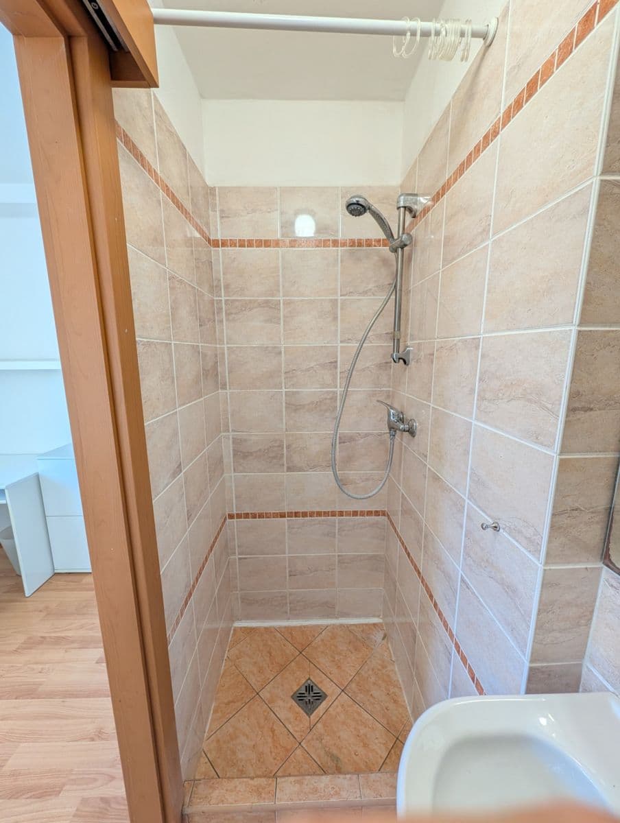 Prenájom bytu 1-izbový 14 m², Pivoňkova, Brno, Jihomoravský kraj Prenájom bytu 1-izbový 14 m², Pivoňkova, Brno, Jihomoravský kraj