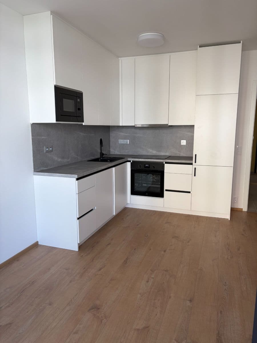Prenájom bytu 2-izbový 50 m², Blažimská, Praha, Praha Prenájom bytu 2-izbový 50 m², Blažimská, Praha, Praha