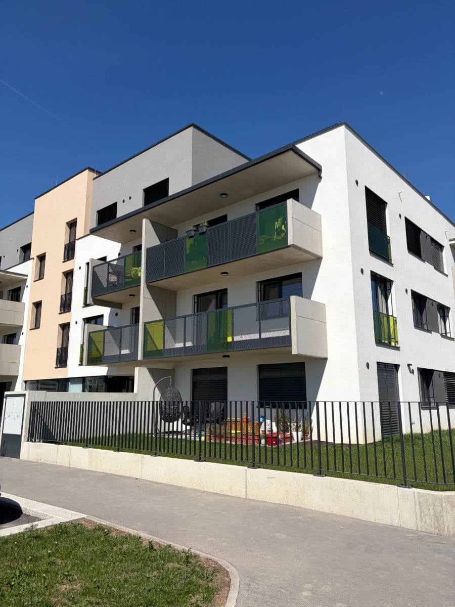 Prenájom bytu 2-izbový 50 m², Blažimská, Praha, Praha Prenájom bytu 2-izbový 50 m², Blažimská, Praha, Praha