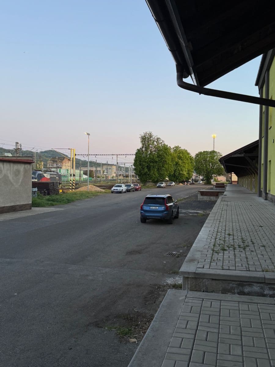 Prenájom bytu 4-izbový 217 m², Práce, Děčín, Ústecký kraj Prenájom bytu 4-izbový 217 m², Práce, Děčín, Ústecký kraj