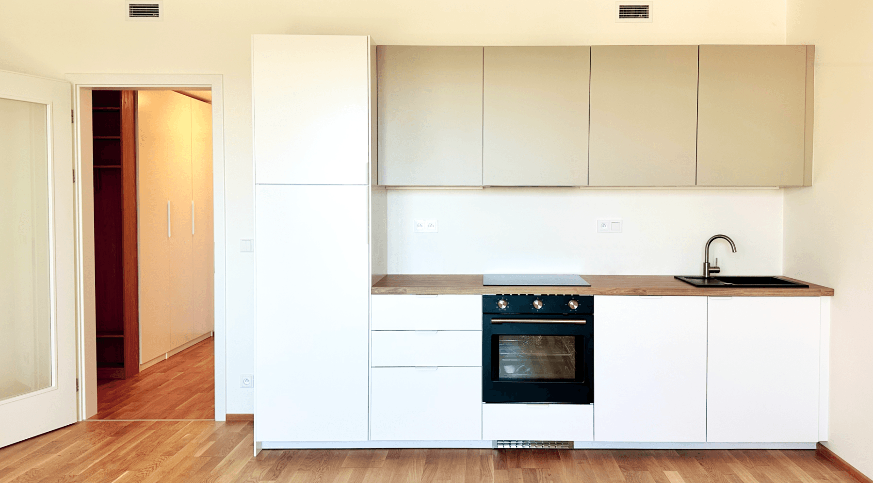 Prenájom bytu 1-izbový 36 m², Fafkových, Praha, Praha Prenájom bytu 1-izbový 36 m², Fafkových, Praha, Praha